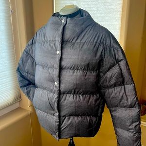 Brand New with Tags Theory Puffer Jacket - size small